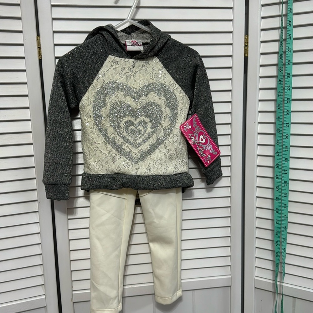 Toddlers outfit 24 months